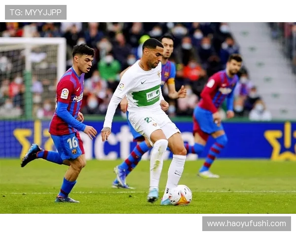 西洪竞技迎战巴伦西亚争夺西甲联赛关键三分的精彩对决